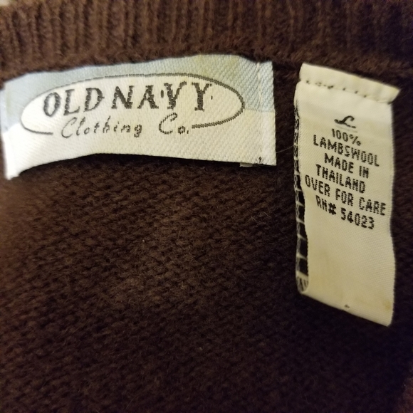 Old Navy V-Neck Top - Picture 3 of 3